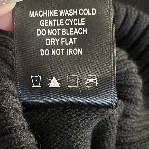 Pentatonix Turtleneck Sweater Mens Small Piano Keys Music Knit Winter Logo - Picture 6 of 10